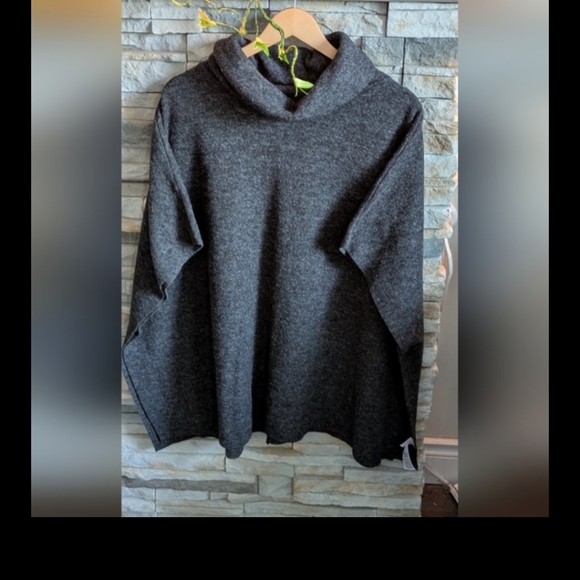 Cosy GapBody  Poncho - Picture 4 of 4